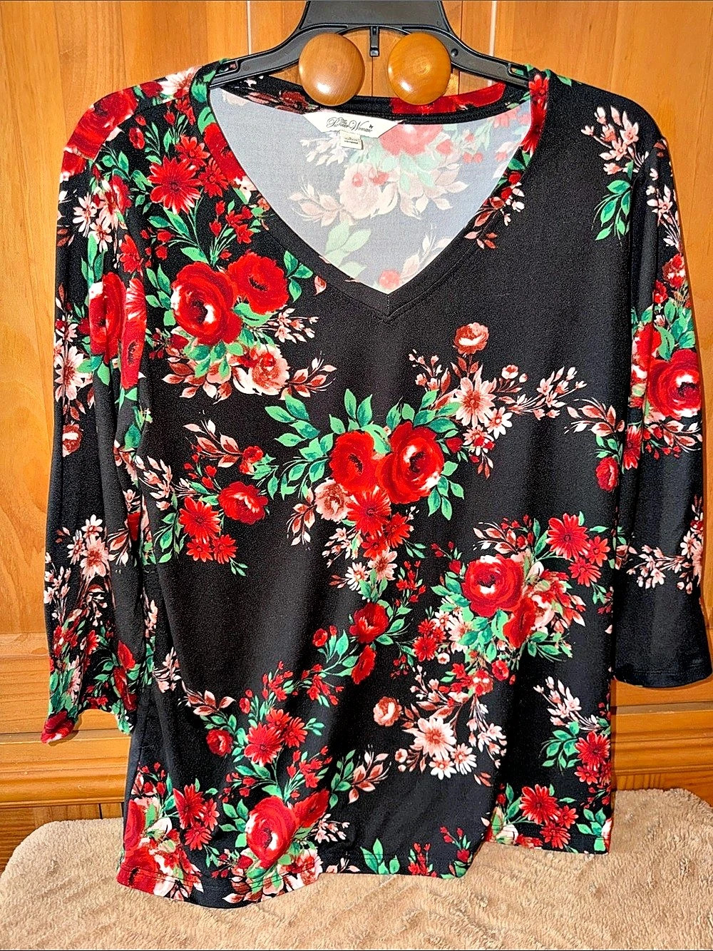 The Pioneer Woman Floral V-Neck Tunic in Black & Red Like New